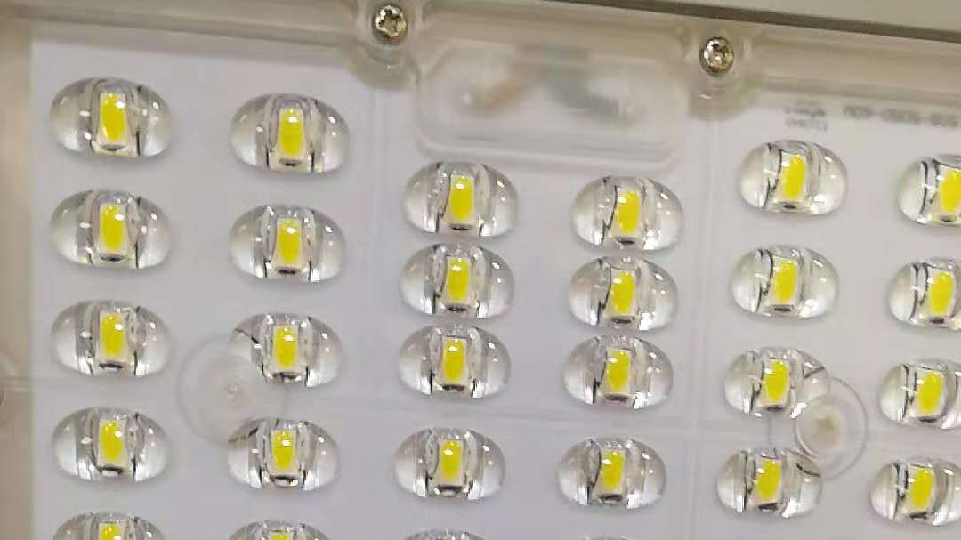 LED灯固定用什么胶水？
